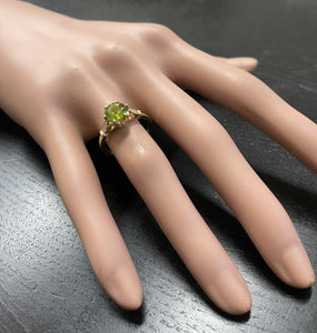 1.58 Carats Impressive Natural Peridot and Diamond 14K Yellow Gold Ring