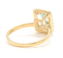 Load image into Gallery viewer, 2.10 Carats Impressive Natural Aquamarine and Diamond 14K Yellow Gold Ring