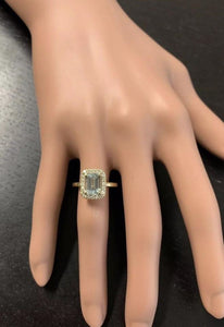 2.10 Carats Impressive Natural Aquamarine and Diamond 14K Yellow Gold Ring