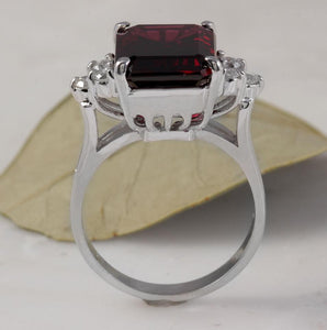 9.25 Carats Natural Impressive Red Garnet and Diamond 14K White Gold Ring