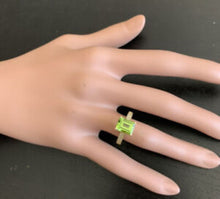 Load image into Gallery viewer, 3.20 Carats Impressive Natural Peridot and Diamond 14K Yellow Gold Ring
