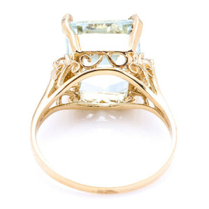 6.58 Carats Impressive Natural Aquamarine and Diamond 14K Yellow Gold Ring