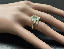 Load image into Gallery viewer, 3.10 Carats Impressive Natural Aquamarine and Diamond 14K Yellow Gold Ring