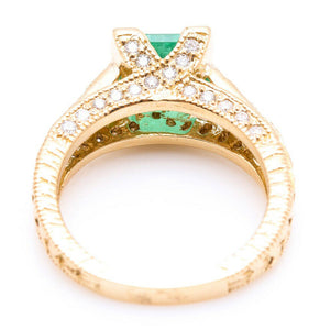 2.60 Carats Natural Emerald and Diamond 14K Solid Yellow Gold Ring
