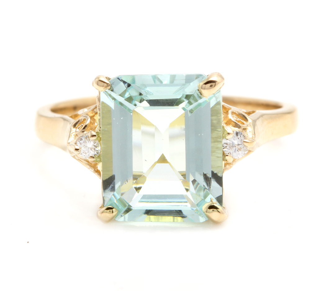3.58 Carats Impressive Natural Aquamarine and Diamond 14K Yellow Gold Ring