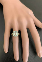Load image into Gallery viewer, 3.58 Carats Impressive Natural Aquamarine and Diamond 14K Yellow Gold Ring