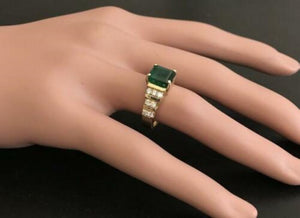 2.80 Carats Natural Emerald and Diamond 14K Solid Yellow Gold Ring