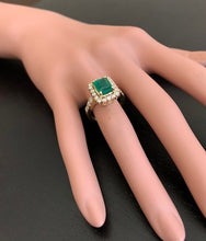 Load image into Gallery viewer, 4.10 Carats Natural Emerald and Diamond 18K Solid Yellow Gold Ring