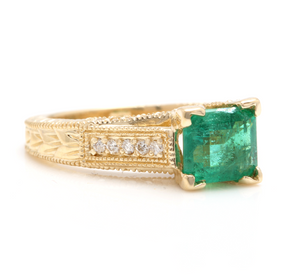 2.60 Carats Natural Emerald and Diamond 14K Solid Yellow Gold Ring