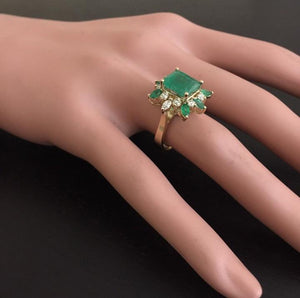 5.05 Carats Natural Emerald and Diamond 14K Solid Yellow Gold Ring