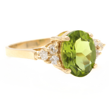 Load image into Gallery viewer, 3.25 Carats Impressive Natural Peridot and Diamond 14K Yellow Gold Ring