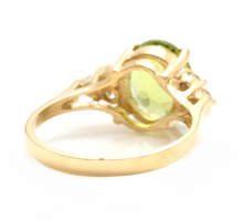 Load image into Gallery viewer, 3.25 Carats Impressive Natural Peridot and Diamond 14K Yellow Gold Ring