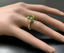 Load image into Gallery viewer, 3.25 Carats Impressive Natural Peridot and Diamond 14K Yellow Gold Ring