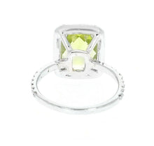 Load image into Gallery viewer, 4.20 Carats Impressive Natural Peridot and Diamond 14K White Gold Ring