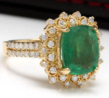 Load image into Gallery viewer, 4.50 Carats Natural Emerald and Diamond 14K Solid Yellow Gold Ring