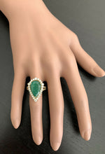 Load image into Gallery viewer, 8.20 Carats Natural Emerald and Diamond 14K Solid Yellow Gold Ring