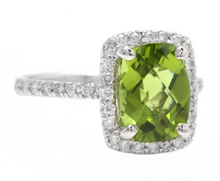 Load image into Gallery viewer, 4.05 Carats Natural Peridot and Diamond 14k Solid White Gold Ring