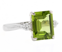 Load image into Gallery viewer, 3.18 Carats Natural Peridot and Diamond 14k Solid White Gold Ring