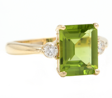 Load image into Gallery viewer, 3.18 Carats Natural Peridot and Diamond 14k Solid Yellow Gold Ring