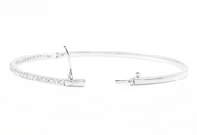 Load image into Gallery viewer, 0.80 Carats Natural Diamond 14k Solid White Gold Bangle Bracelet