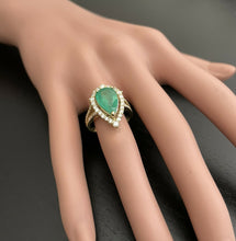 Load image into Gallery viewer, 5.30 Carats Natural Emerald &amp; Diamond 14k Solid Yellow Gold Ring