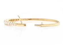 Load image into Gallery viewer, 3.40 Carats Natural Diamond 14K Solid Yellow Gold Bangle Bracelet