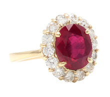 Load image into Gallery viewer, 5.50 Carats Impressive Red Ruby and Natural Diamond 14K Yellow Gold Ring