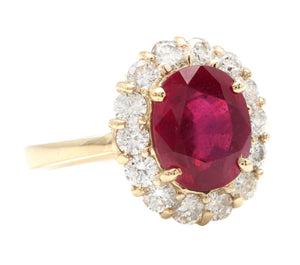 5.50 Carats Impressive Red Ruby and Natural Diamond 14K Yellow Gold Ring