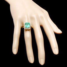 Load image into Gallery viewer, 4.80 Carats Natural Emerald and Diamond 18K Solid Yellow Gold Ring