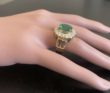 Load image into Gallery viewer, 4.90 Carats Natural Emerald and Diamond 14K Solid Yellow Gold Ring