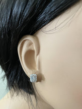 Load image into Gallery viewer, 0.90 Carats Natural Diamond 14K Solid White Gold Earrings