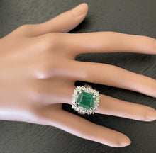 Load image into Gallery viewer, 5.65 Carats Natural Emerald and Diamond 14K Solid White Gold Ring