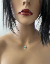 Load image into Gallery viewer, 2.10Ct Natural Emerald and Diamond 14K Solid Yellow Gold Necklace