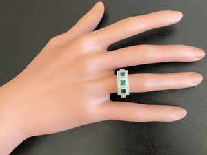 Spectacular Natural Emerald and Diamond 14K Solid White Gold Ring