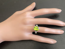 Load image into Gallery viewer, 5.00 Carats Natural Peridot and Diamond 14K Solid White Gold Ring