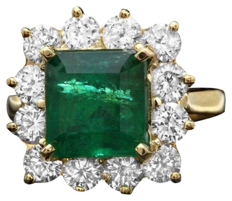5.70 Carats Natural Emerald and Diamond 18K Solid Yellow Gold Ring