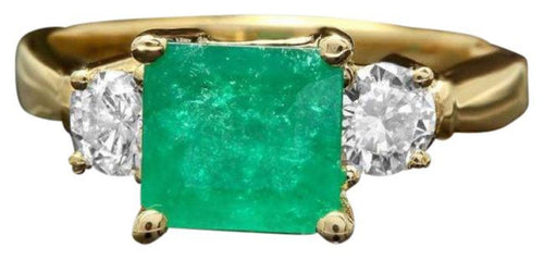 2.40 Carats Natural Emerald and Diamond 14K Solid Yellow Gold Ring