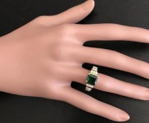 2.05 Carats Natural Emerald and Diamond 14K Solid Yellow Gold Ring