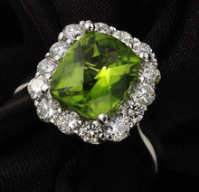 Load image into Gallery viewer, 4.20 Carats Natural Very Nice Looking Peridot and Diamond 14K Solid White Gold Ring