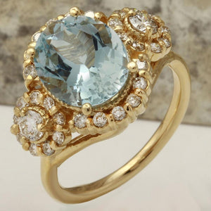4.50 Carats Exquisite Natural Aquamarine and Diamond 14K Solid Yellow Gold Ring