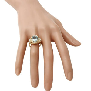 4.50 Carats Exquisite Natural Aquamarine and Diamond 14K Solid Yellow Gold Ring
