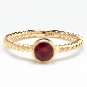 0.80 Carats Exquisite Natural Ruby 14K Solid Yellow Gold Ring