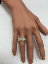 Load image into Gallery viewer, Splendid 1.70 Carats Natural VVS Diamond 18K Solid Yellow Gold Ring