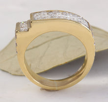 Load image into Gallery viewer, Splendid 1.70 Carats Natural VVS Diamond 18K Solid Yellow Gold Ring
