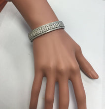 Load image into Gallery viewer, HEAVY Very Impressive 2.50 Carats Natural Diamond 18K Solid White Gold Bracelet