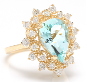 3.85 Carats Natural Gorgeous Aquamarine and Diamond 14K Solid Yellow Gold Ring