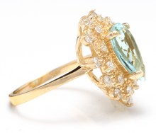 Load image into Gallery viewer, 3.85 Carats Natural Gorgeous Aquamarine and Diamond 14K Solid Yellow Gold Ring