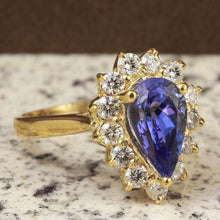 Load image into Gallery viewer, 2.65 Carats Natural Splendid Tanzanite and Diamond 14K Solid Yellow Gold Ring
