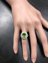 Load image into Gallery viewer, 4.85 Carats Natural Very Nice Looking Peridot and Diamond 14K Solid White Gold Ring