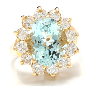 7.68 Carats Exquisite Natural Aquamarine and Diamond 14K Solid Yellow Gold Ring